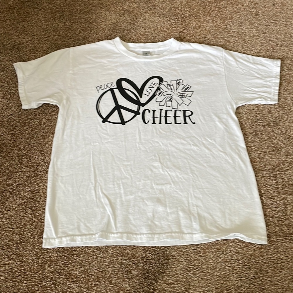 Peace, Love, Cheer white short sleeve tee shirt M
